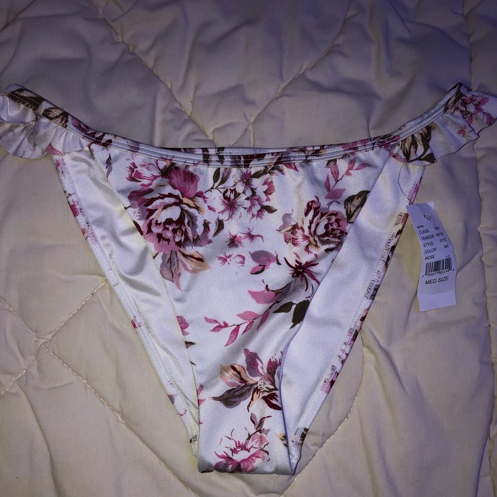 😍NWT PACSUN FLORAL BIKINI BOTTOMS😍